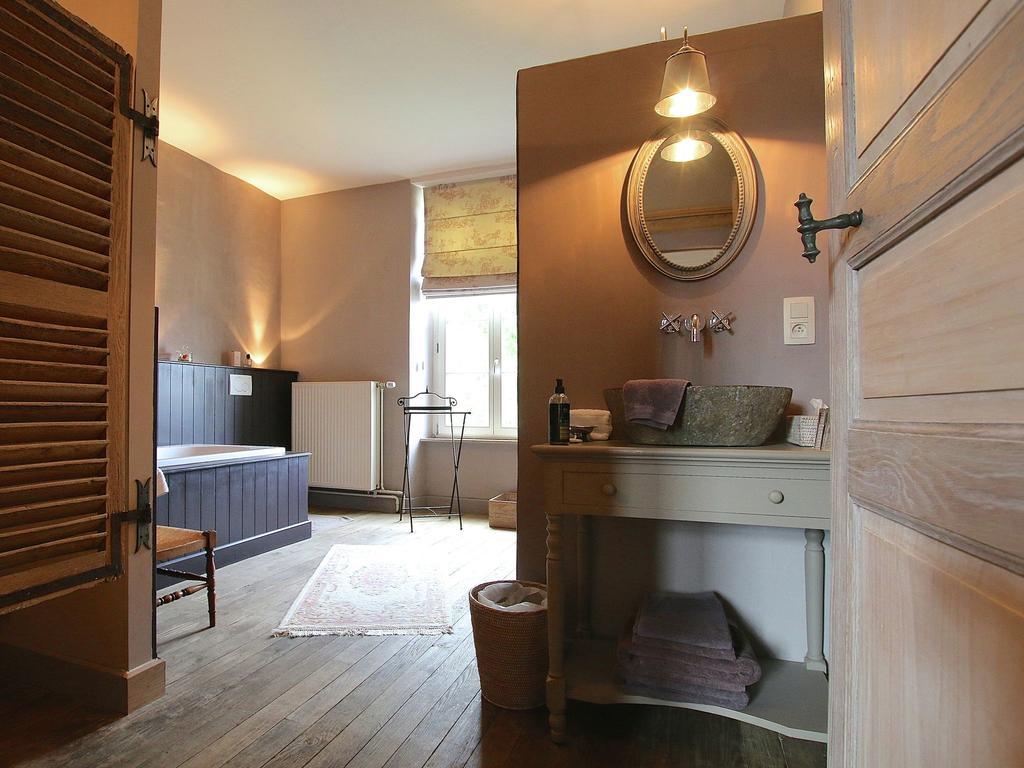 Unique Holiday Home In Virton With Jacuzzi Latour Eksteriør billede