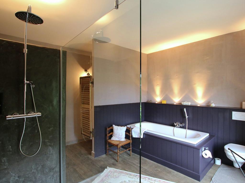 Unique Holiday Home In Virton With Jacuzzi Latour Eksteriør billede