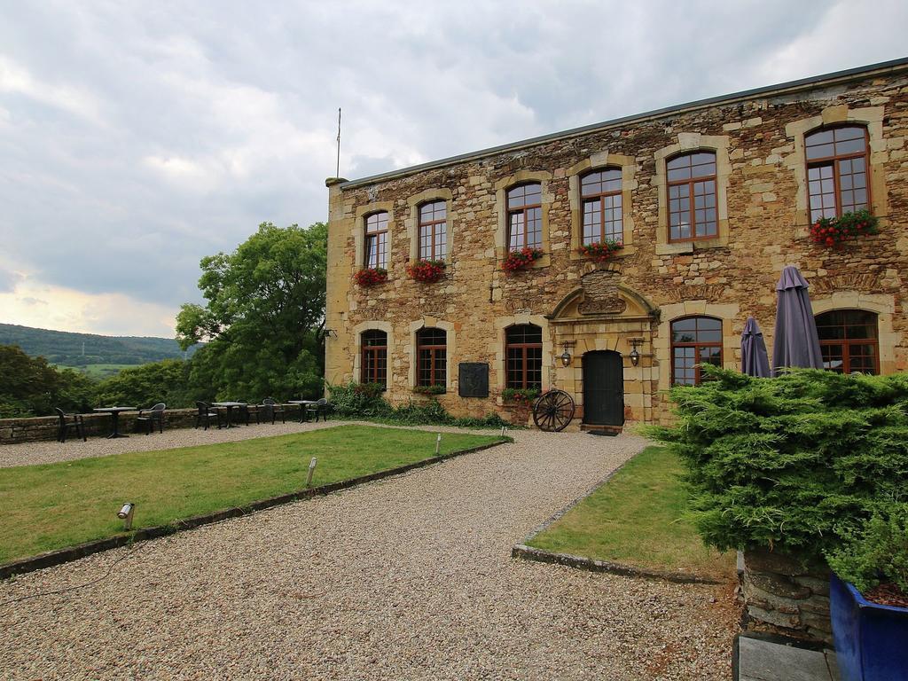 Unique Holiday Home In Virton With Jacuzzi Latour Eksteriør billede