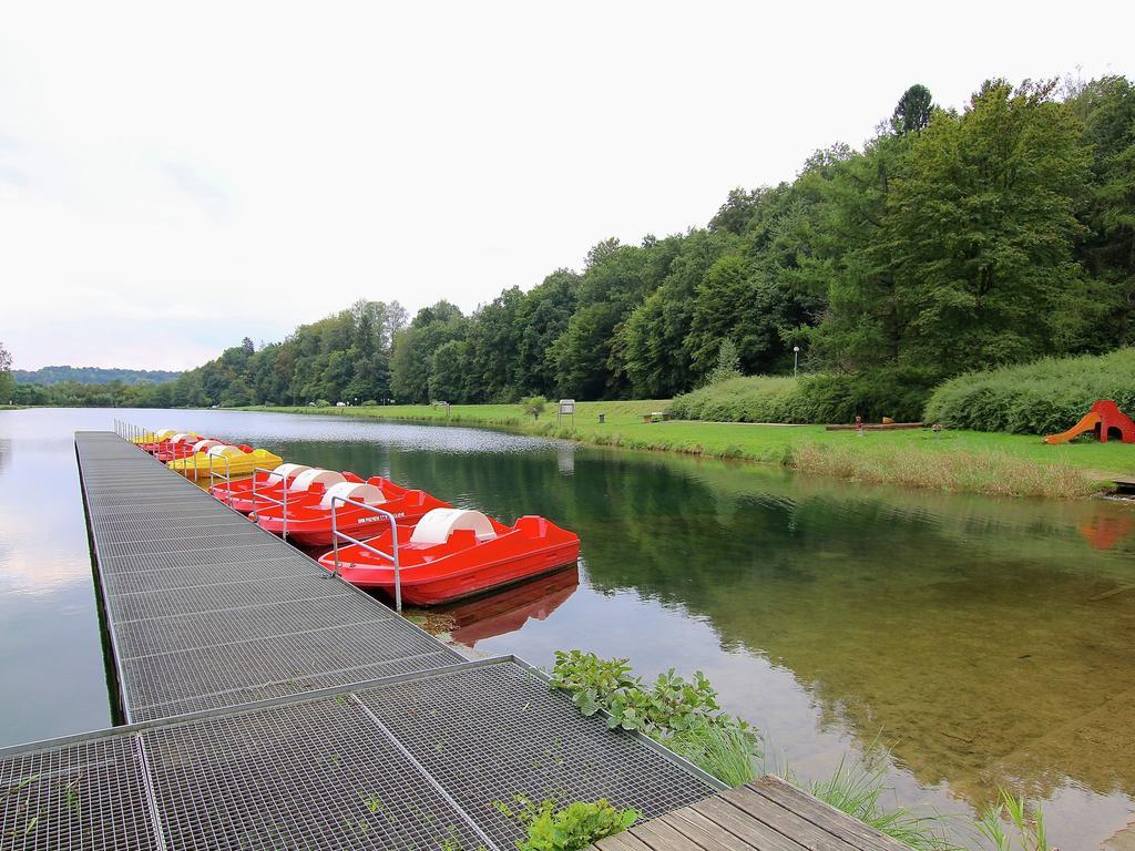 Unique Holiday Home In Virton With Jacuzzi Latour Eksteriør billede